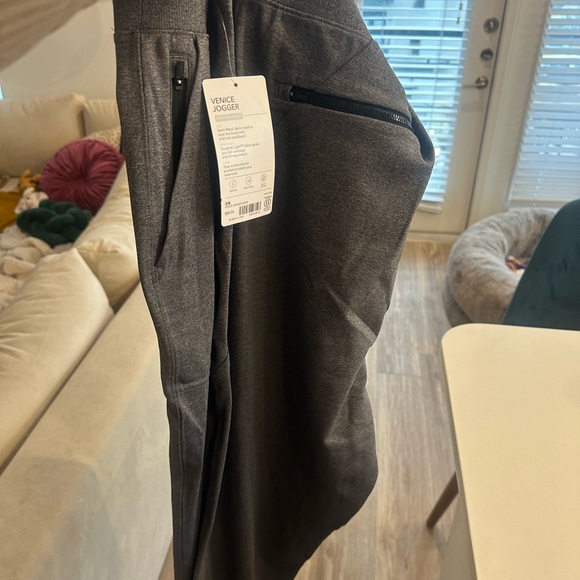 Athleta Venice Grey Venice Jogger - Picture 4 of 5